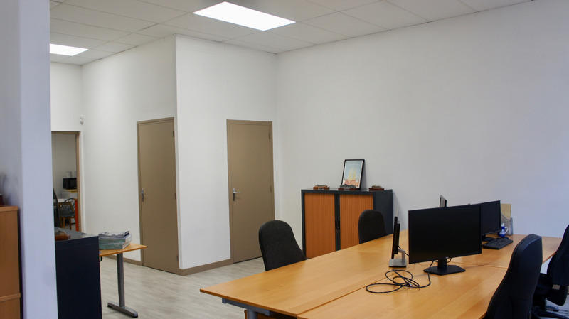 Bureau - 115 m² - 5 pièces