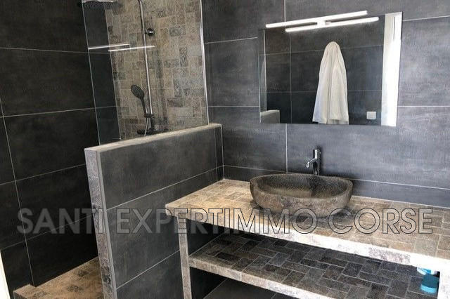 Maison contemporaine - 85 m² - 4 pièces