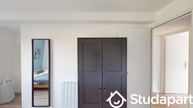 Chambre - 12 m² - 1 pièce