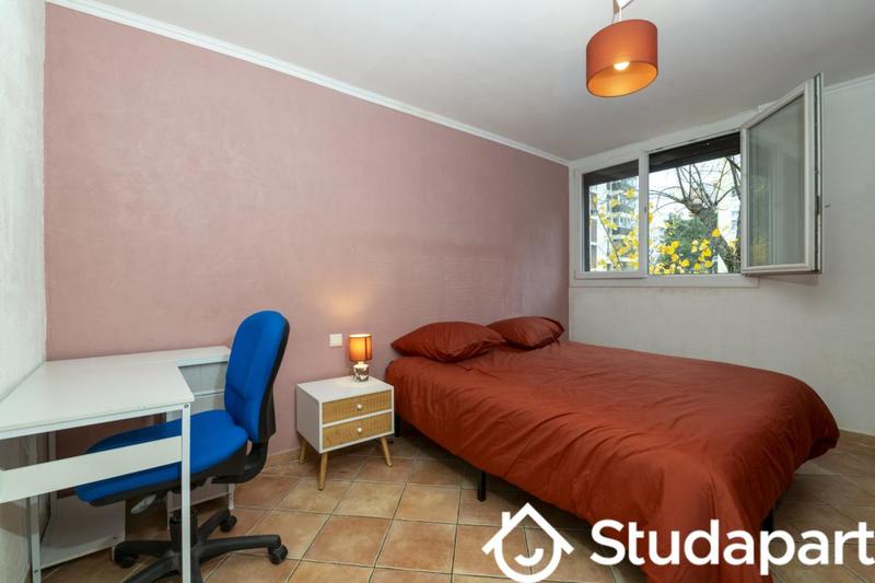 Chambre - 10 m² - 1 pièce