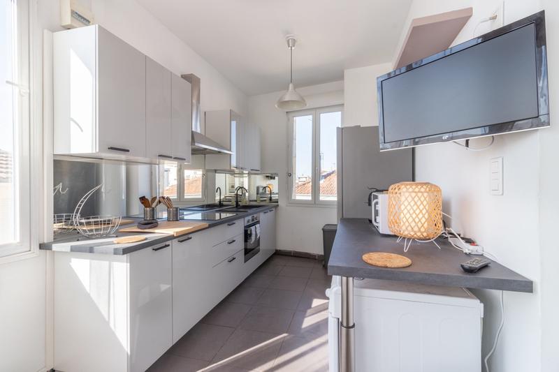 Appartement - 100 m² - 6 pièces