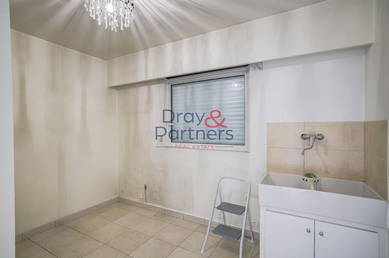 Villa - 305 m² - 7 pièces