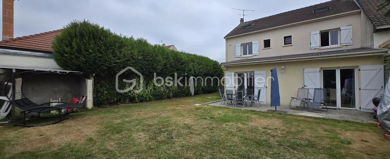 Maison - 182 m² - 8 pièces