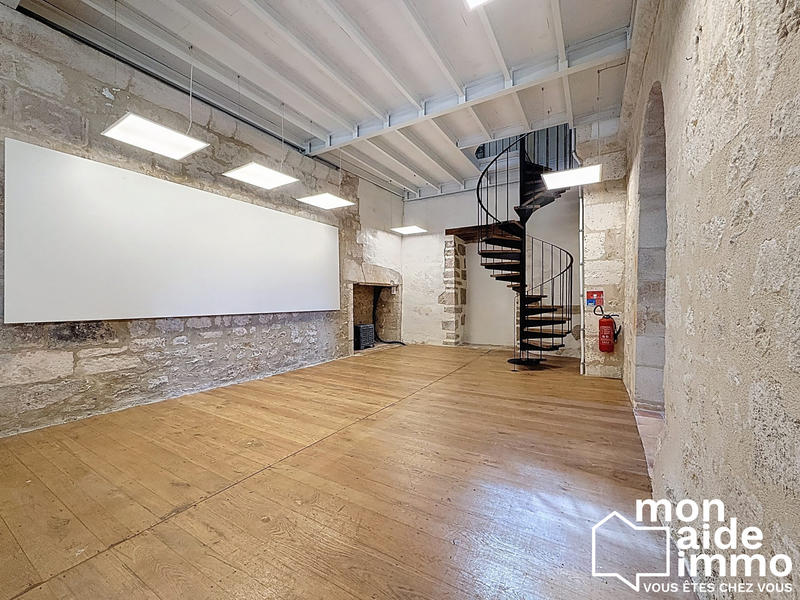 Maison - 180 m² - 4 pièces