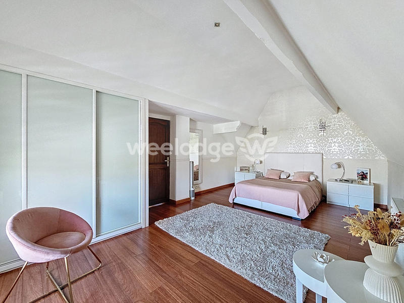 Maison - 165 m² - 7 pièces