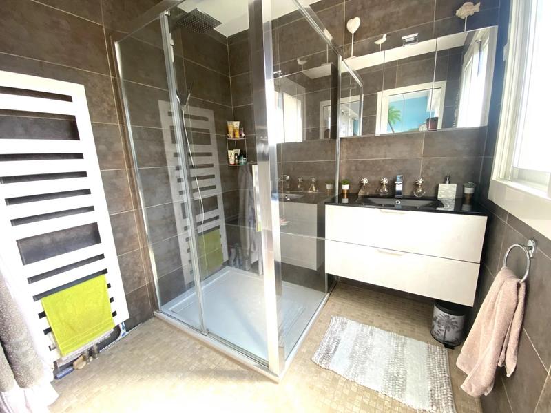 Appartement - 70 m² - 2 pièces