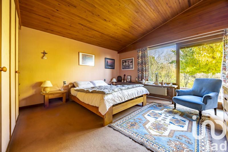 Maison - 300 m² - 6 pièces