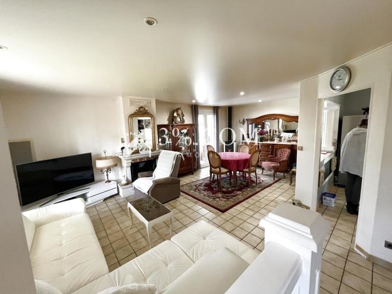 Propriété - 110 m² - 6 pièces