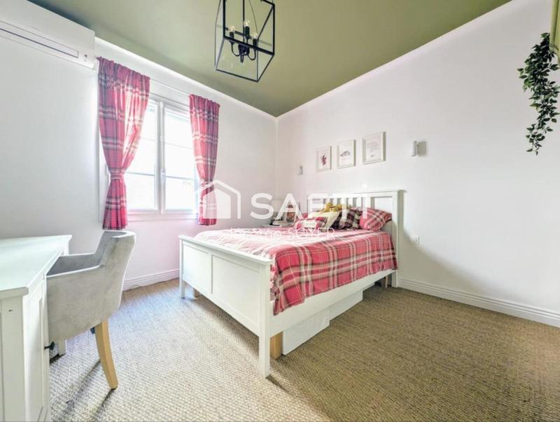 Maison - 180 m² - 6 pièces