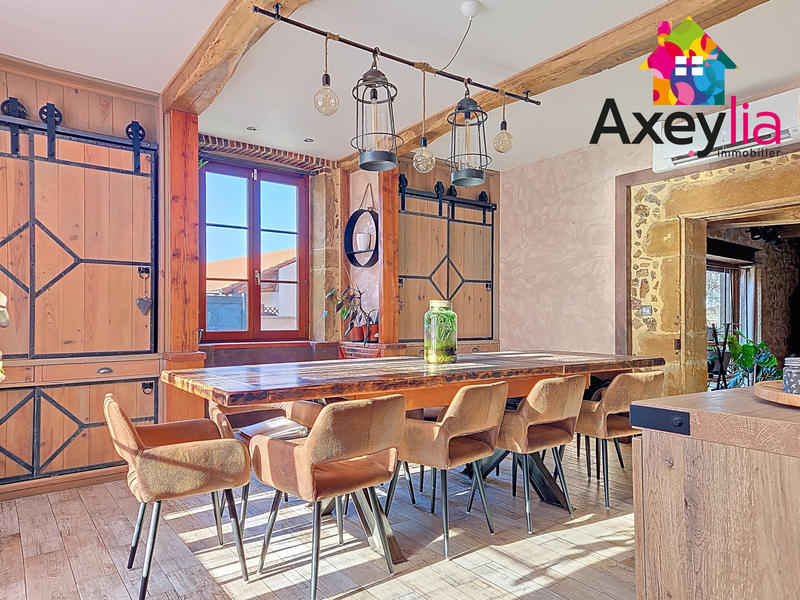 Maison - 224 m² - 6 pièces