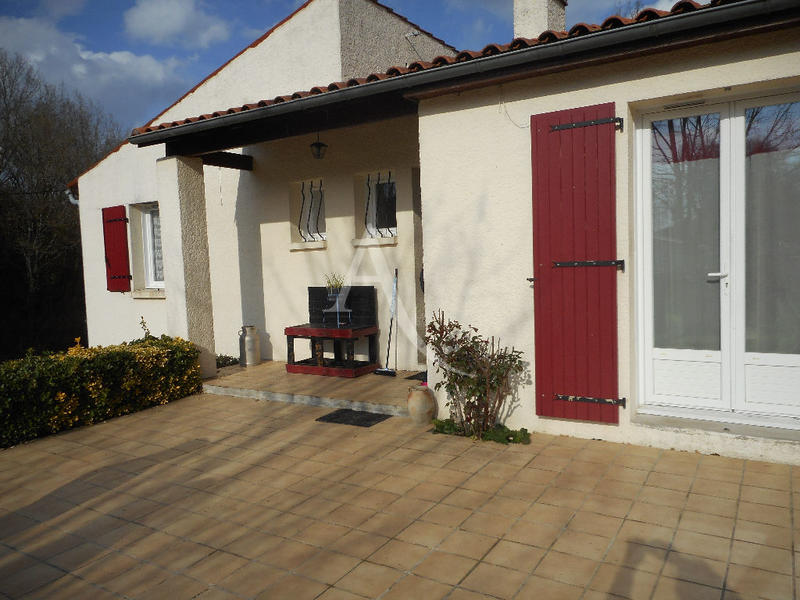 Maison - 93 m² - 5 pièces