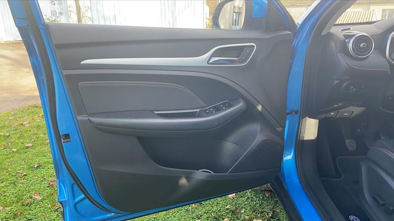 Mg Zs 1.5 VTi 106 Luxury