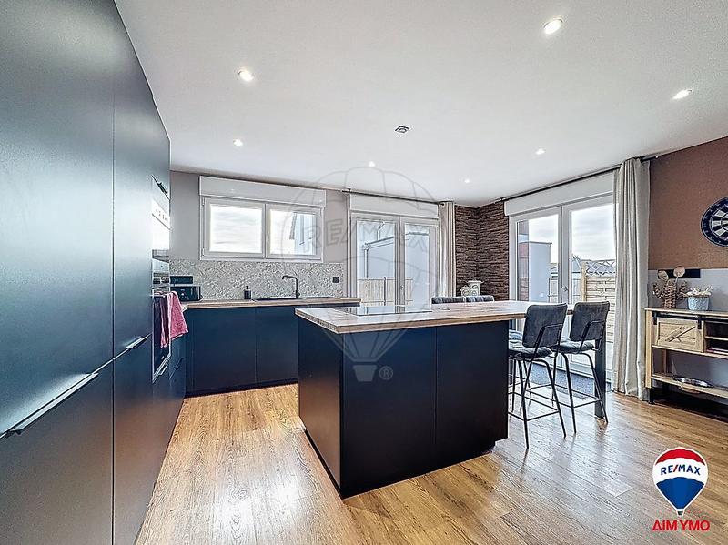 Maison - 105 m² - 5 pièces