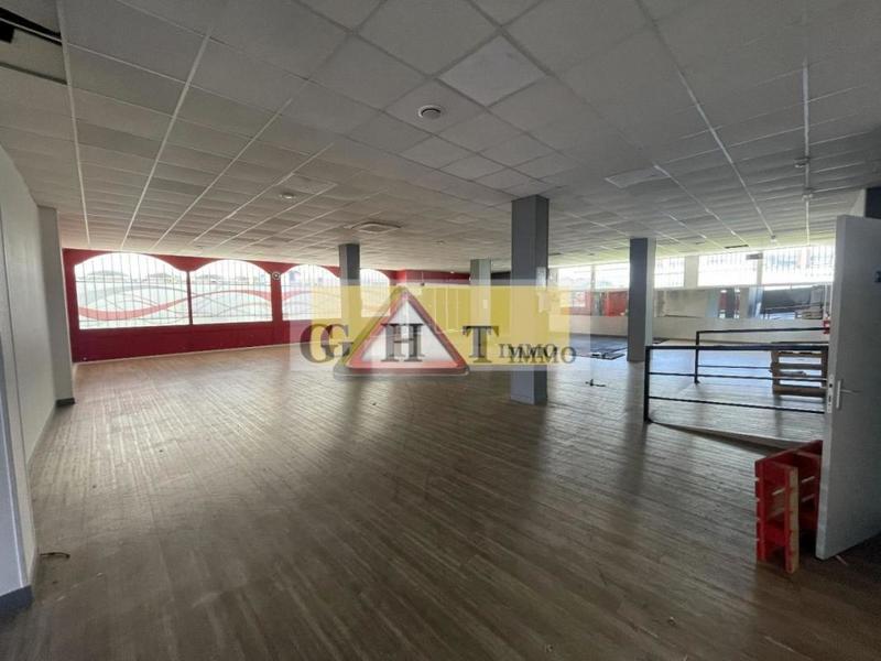 Local commercial - 846 m²