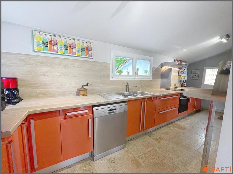 Maison - 159 m² - 9 pièces