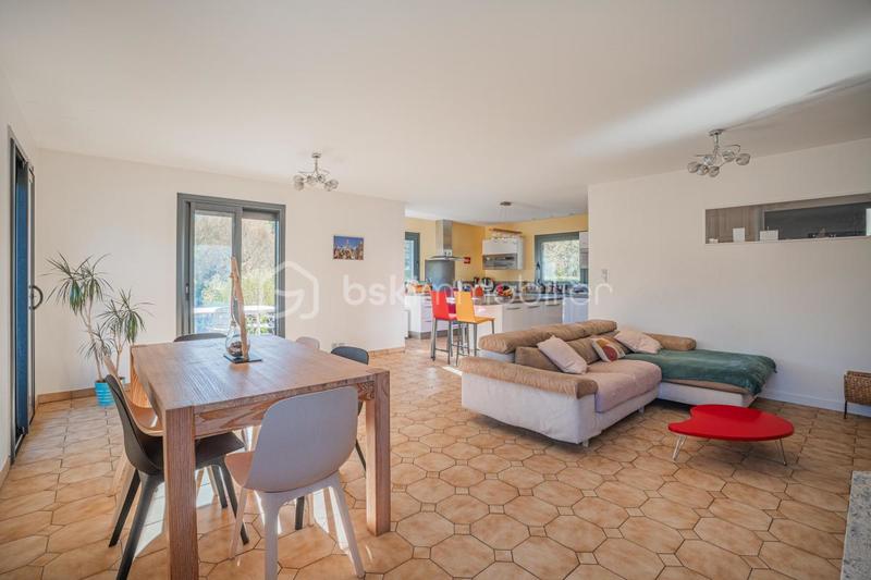 Maison - 130 m² - 6 pièces