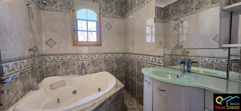 Maison - 160 m² - 8 pièces