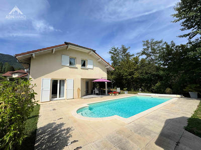 Maison - 142 m² - 5 pièces