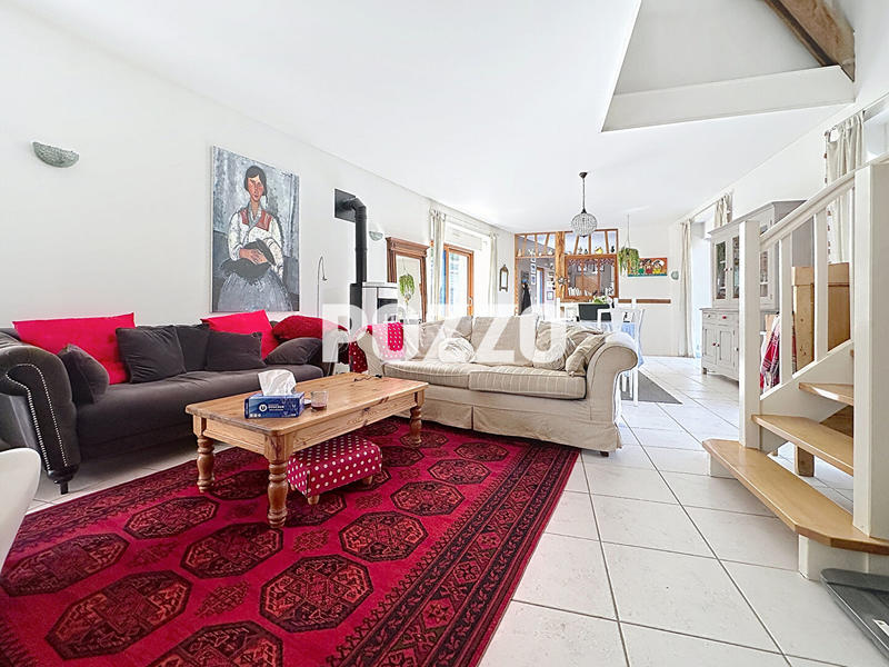 Maison - 182 m² - 7 pièces