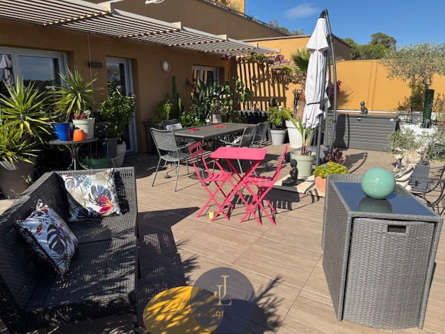 Appartement - 80 m² - 4 pièces