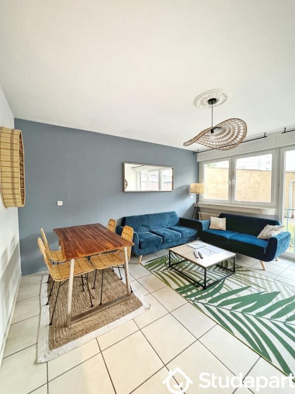 Chambre - 9 m² - 1 pièce