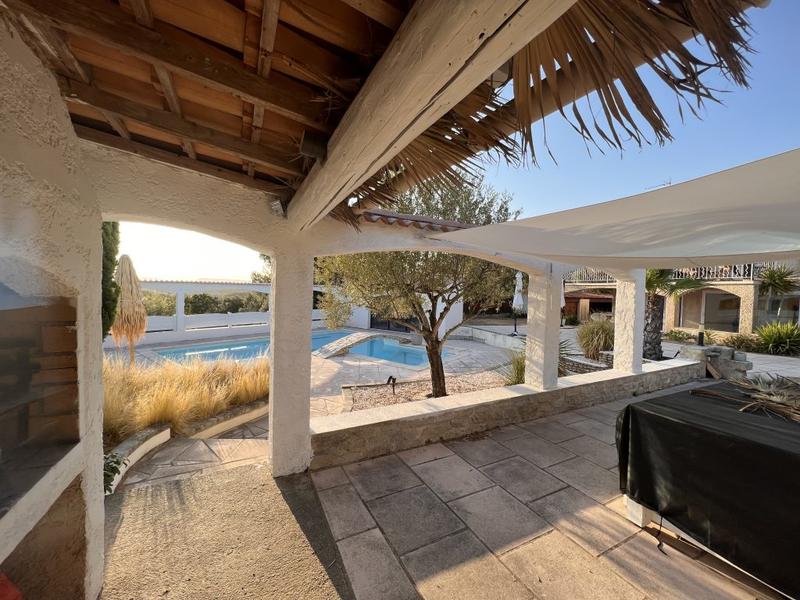 Propriété - 160 m² - 5 pièces