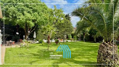 Maison - 280 m² - 9 pièces