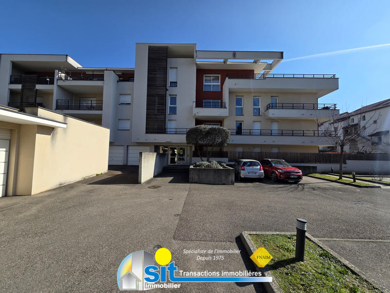 Appartement - 80 m² - 3 pièces