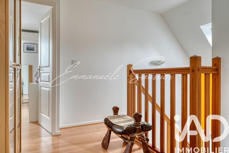 Maison - 137 m² - 6 pièces
