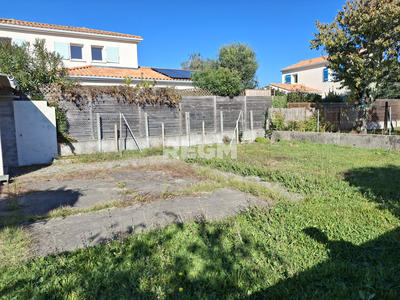 Maison - 180 m² - 8 pièces