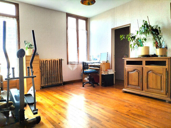 Maison en pierre - 212 m² - 7 pièces