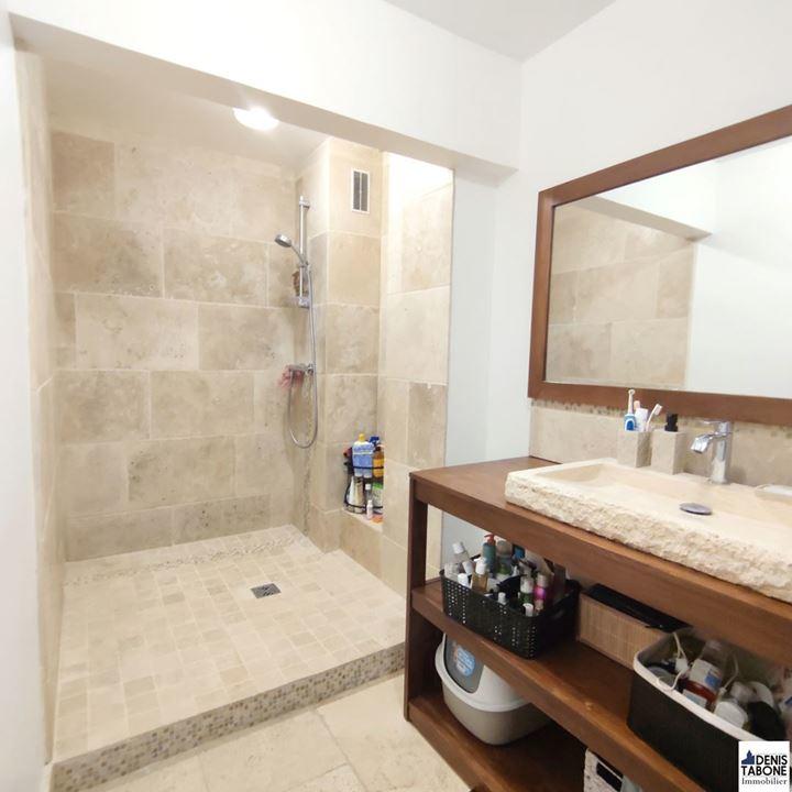 Appartement - 100 m² - 5 pièces