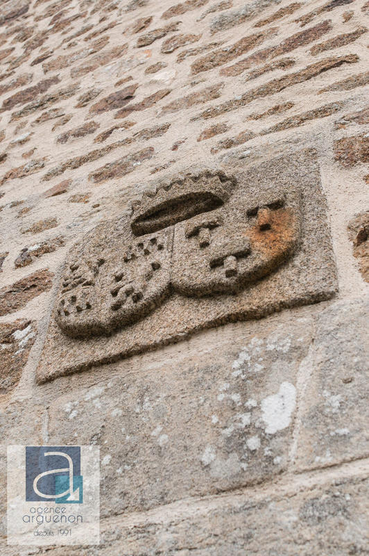 Maison - 560 m² - 14 pièces