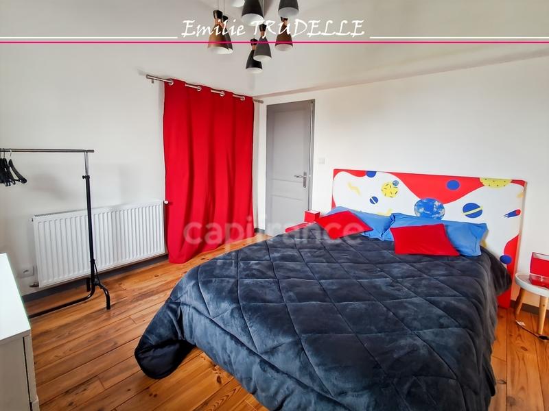 Demeure - 324 m² - 11 pièces