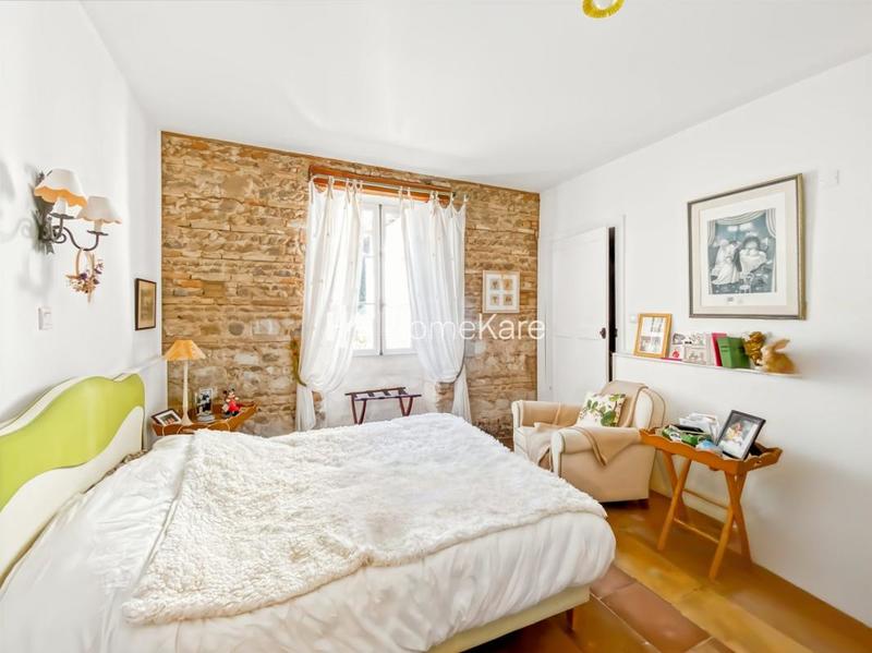 Maison de maîtres - 300 m² - 8 pièces