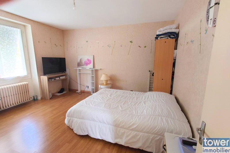 Maison - 197 m² - 8 pièces