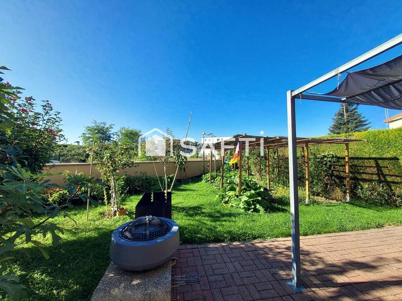 Maison - 96 m² - 4 pièces