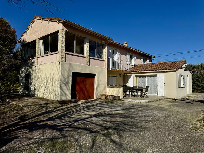 Maison - 180 m² - 6 pièces