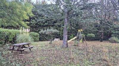 Maison traditionnelle - 180 m² - 7 pièces