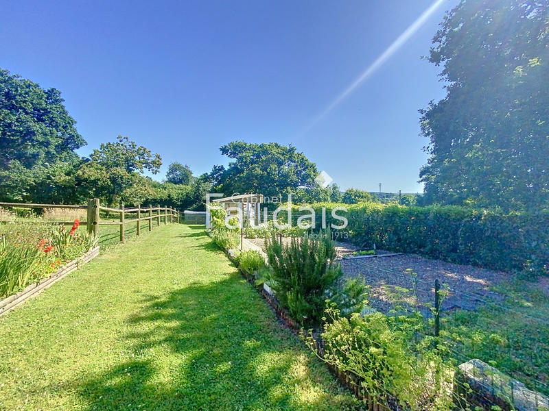 Maison - 151 m² - 6 pièces