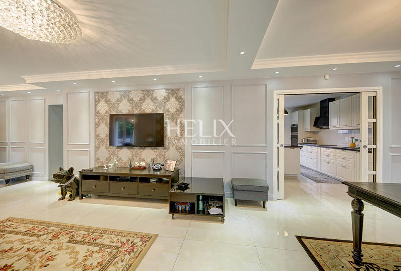 Maison - 163 m² - 5 pièces