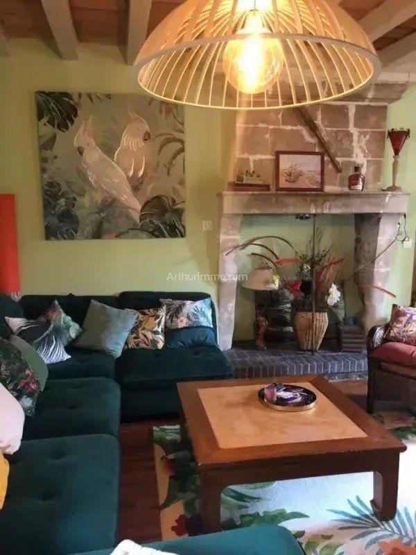 Maison - 183 m² - 7 pièces