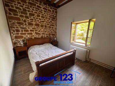 Maison - 240 m² - 8 pièces