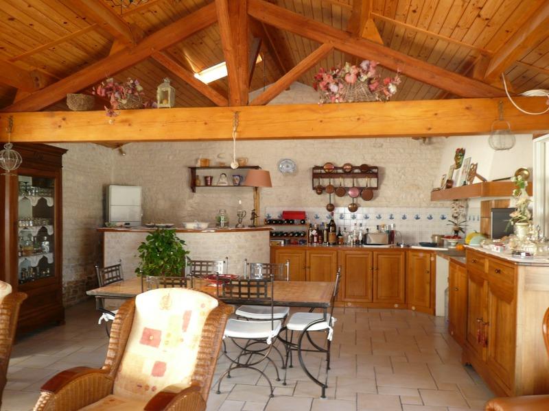 Maison - 350 m² - 9 pièces