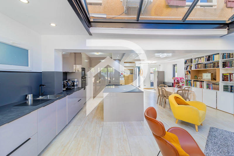 Maison - 120 m² - 5 pièces