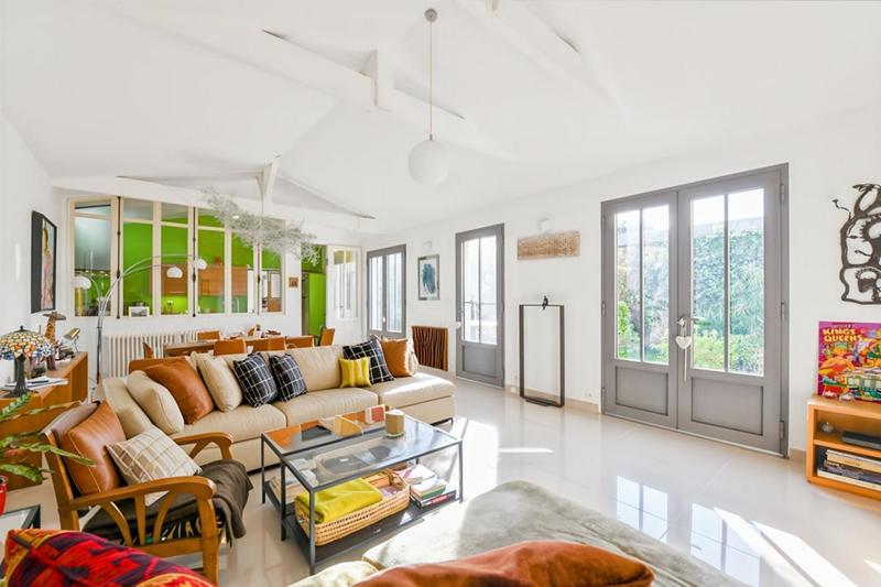 Maison - 245 m² - 12 pièces