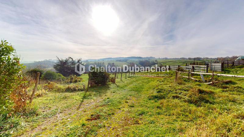 Grange - 300 m² - 1 pièce