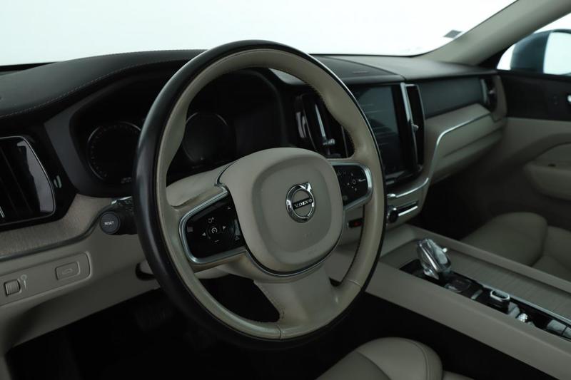 Volvo Xc60 2.0 B5 Awd Inscription Luxe Geartronic 8 235 ch