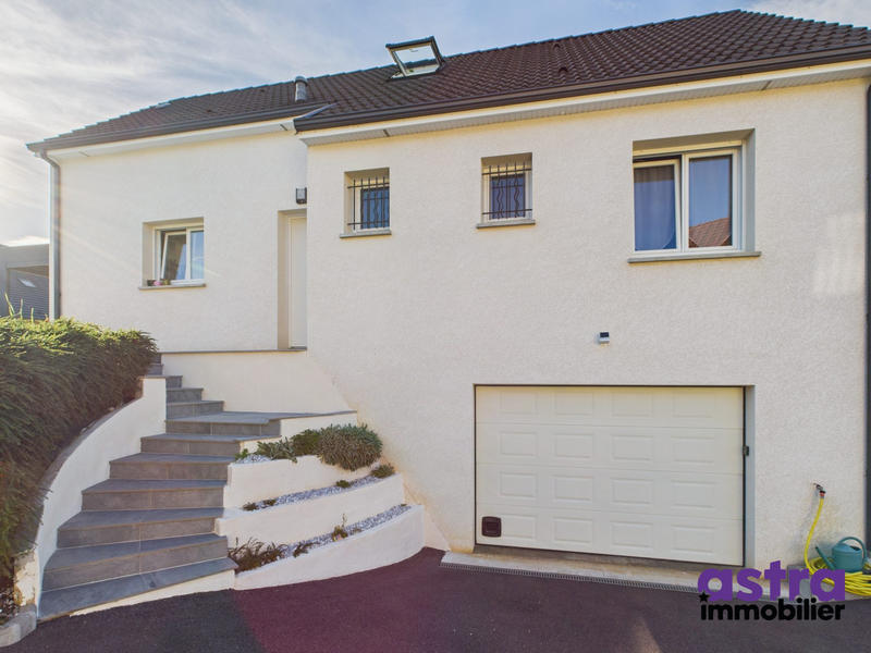 Maison - 108 m² - 6 pièces