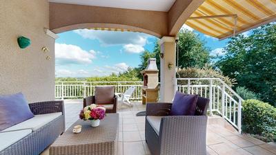 Maison traditionnelle - 127 m² - 4 pièces